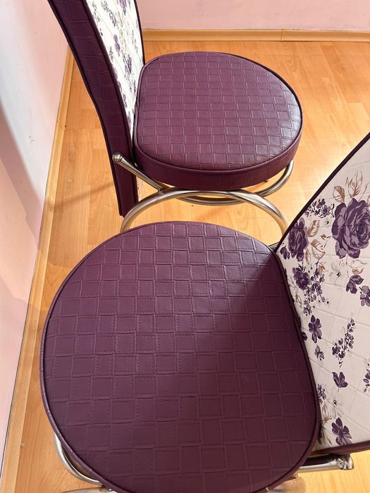 Столове за трапезна маса