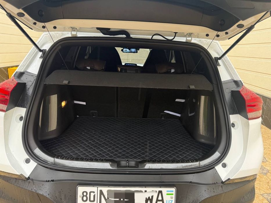 Продаётся автомобиль Traker-2 premier