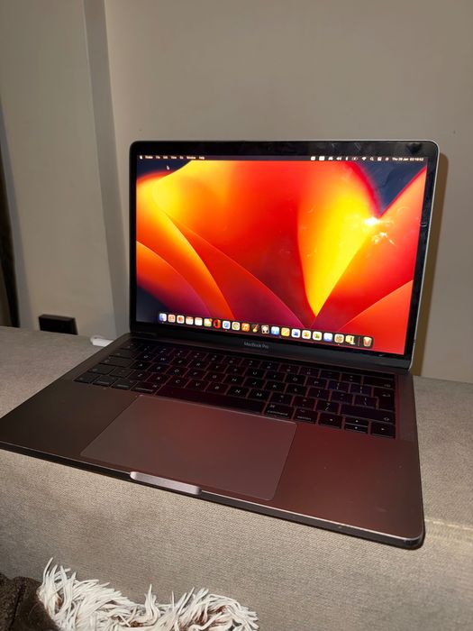 MacBook Pro 2017 13" 512GB SSD Touch Bar 16GB RAM