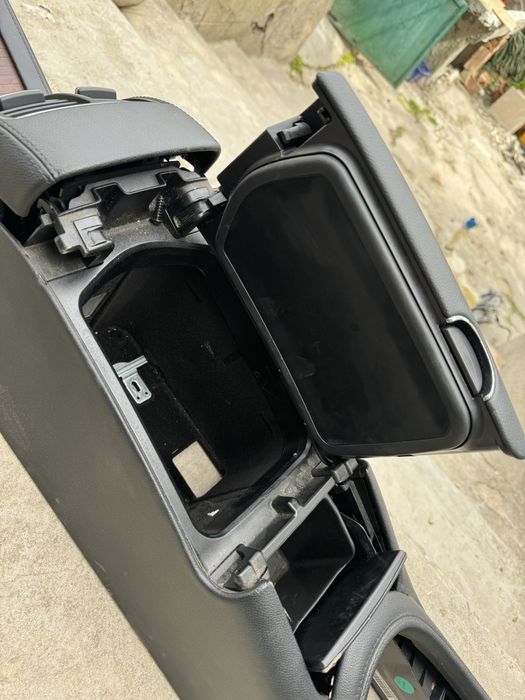 Черен кожен подлакътник преден и заден за Mercedes CLS W219