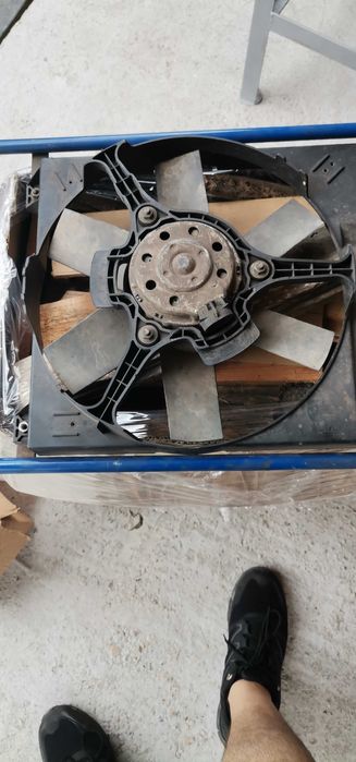 Продавам перка за автомобил