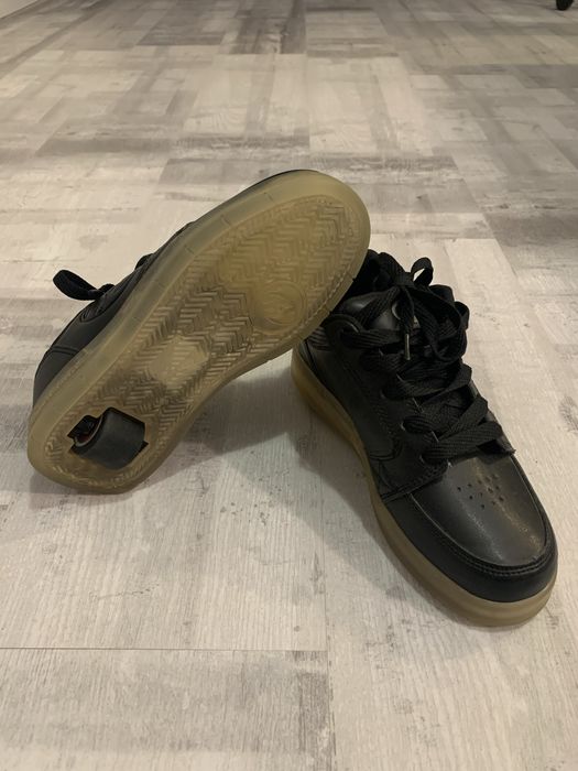 Heelys nr.35 - tenisi/adidasi cu role ( helys, helis )