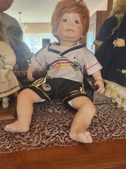 Порцеланова кукла