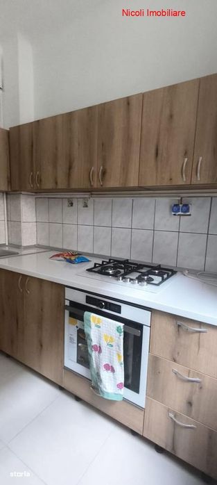 2 camere, parter de vila, Dacia-Piata Spaniei