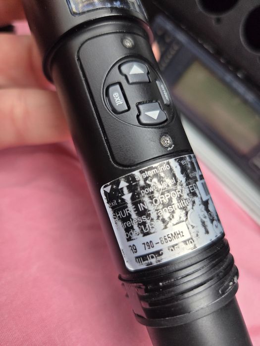 Безжичен Микрофон SHURE UR4S ( R9 - 790- 865 MHz )