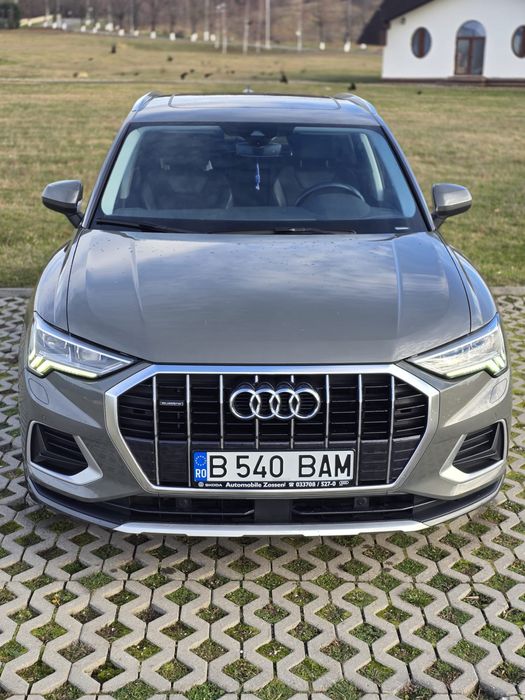 Vand masina Audi Q3
