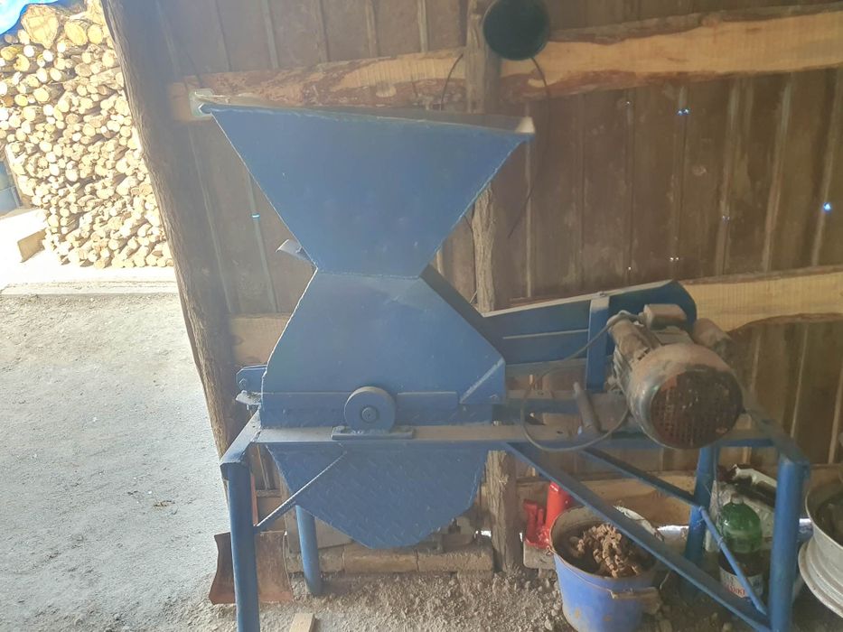 Vând urluitor preț 2200 lei