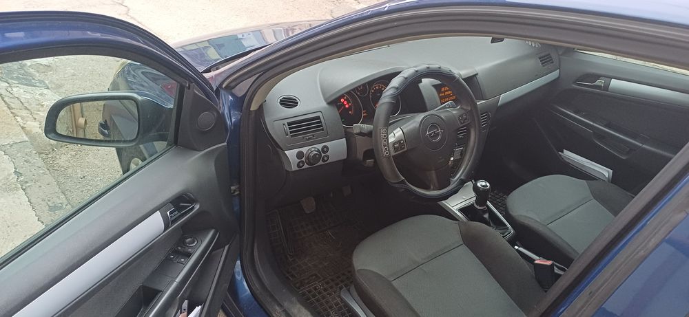 Продава се Опел астра Opel astra H