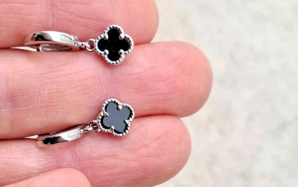 Сребърен комплект на Van Cleef - чисто нов - сребро и черен Оникс