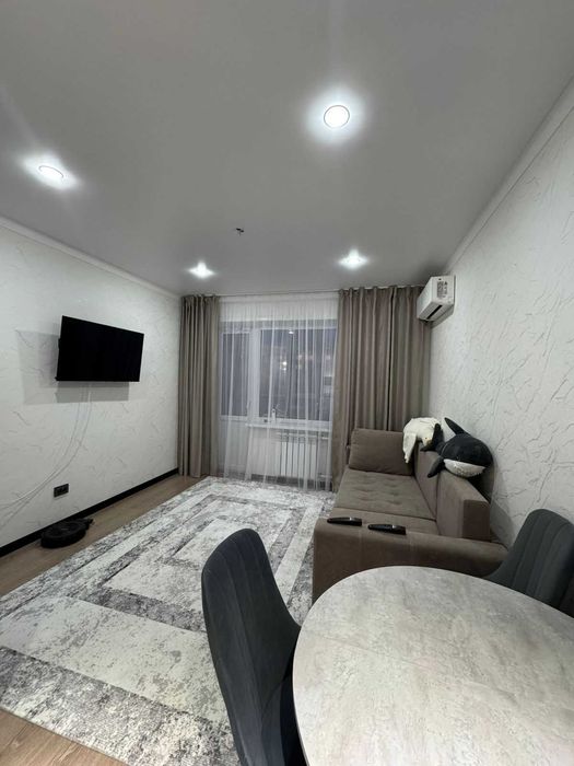 Продам евро-двухкомнатную квартиру, 20 мкрн, 2023 года