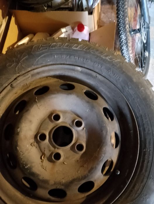 Гуми с джанти 195/65/15от Форд галакси