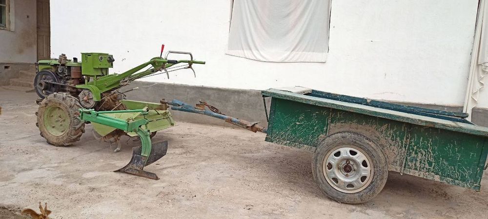 Мото блок сотилади