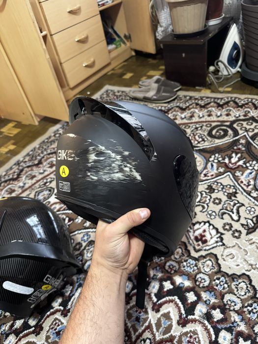 Мото шлем , два мото шлема