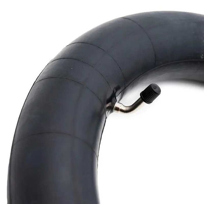 Cameră de aer pentru trotineta 10×2,5 Black Cat – valvă curbată 90×90