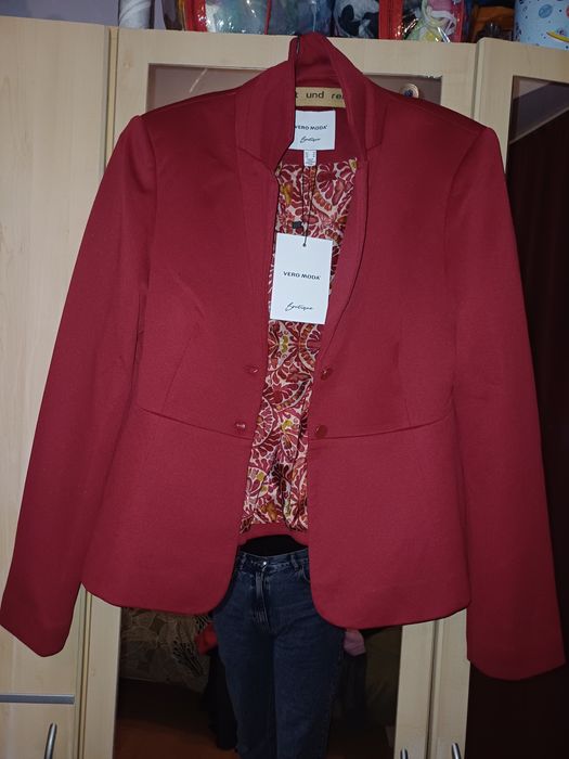 De vânzare – sacou roșu închis, nou, mărimea M, Vero Moda