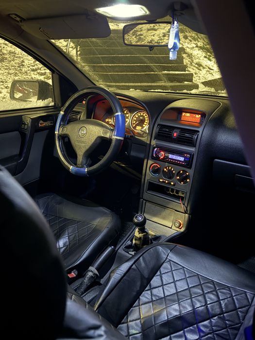 Vând opel astra 1.6