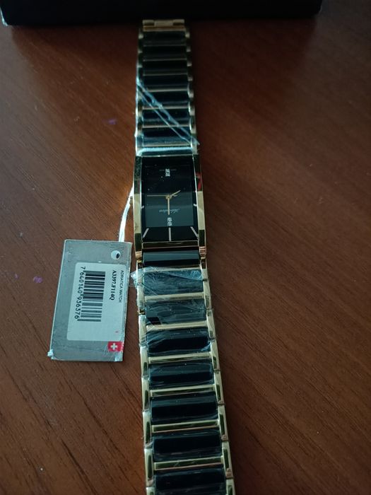 Продам часы женские ADRIATIKA