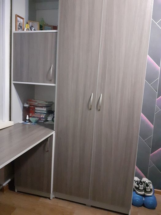 Продам гарнитур для ученика 230000тг.