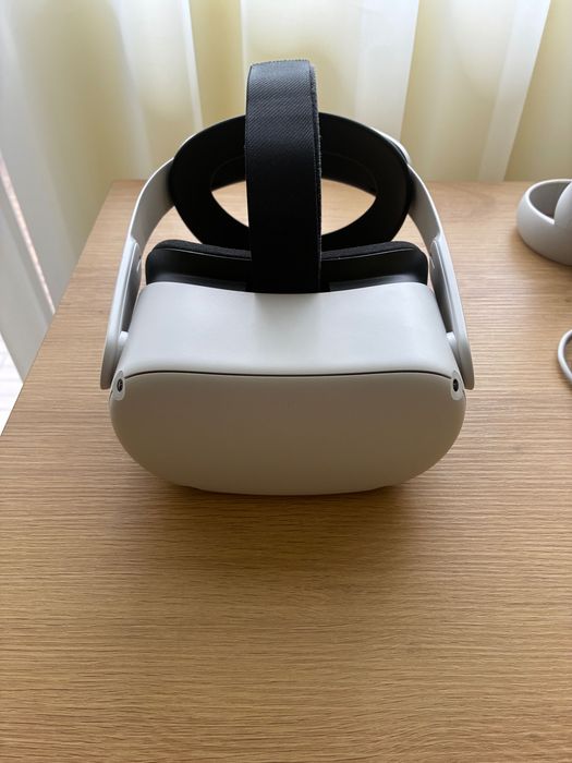 Oculus Quest 2 256 GB като нов почти неизползван