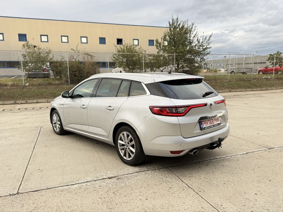Renault Megane 4 Bose , 1.5 dci 110 cp , Euro6 , Fabr. 2017, Masaj ,Ambientale , Led , Carte Service + Istoric Km Complet !!