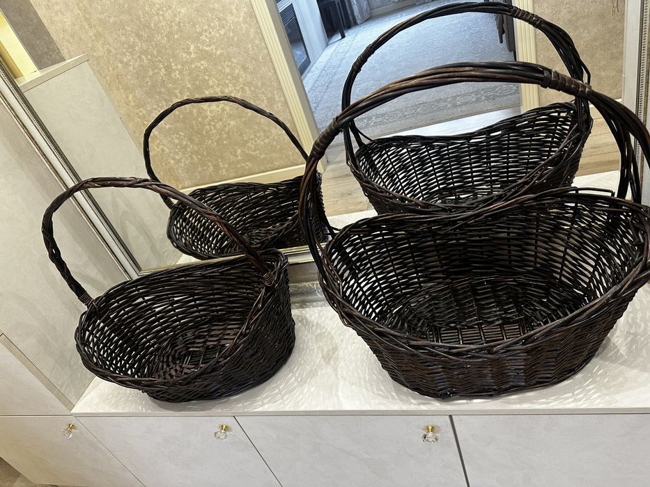 Корзины темно-коричневые