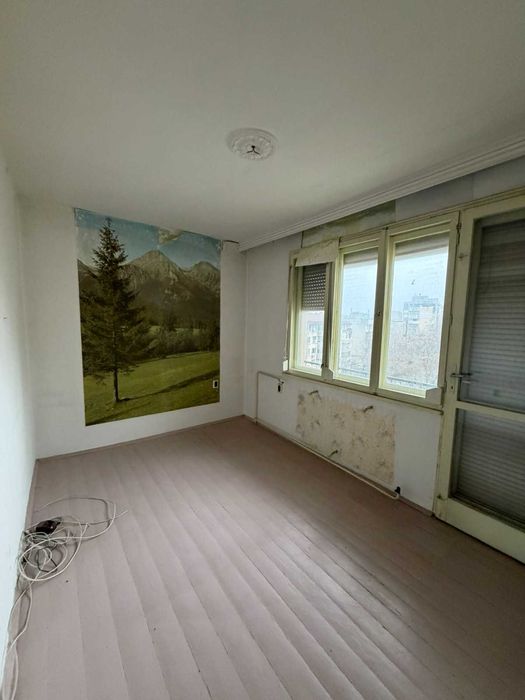 Многостаен апартамент в центъра на Разград