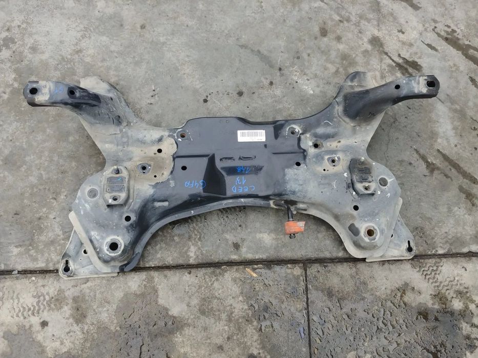 jug cadru motor 1.4 benz g4fa kia ceed 2  62401-a6200