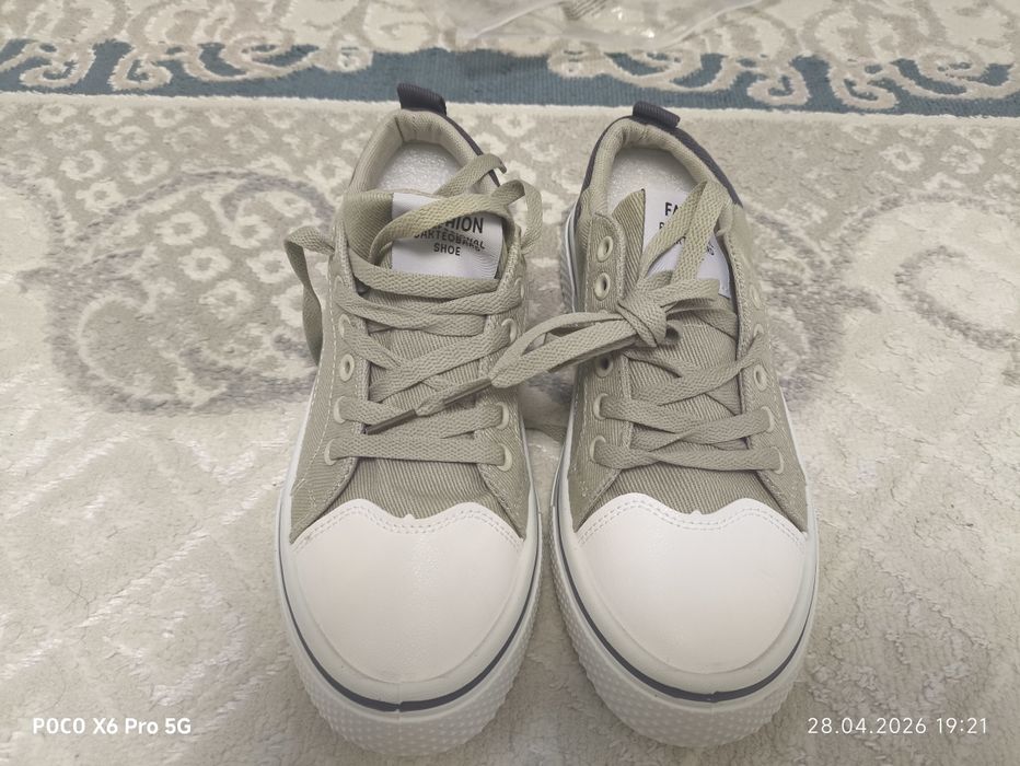 Летние кроссовки