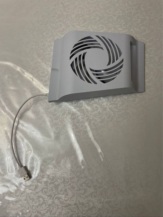 Продам PS5 slim в отличном состояние