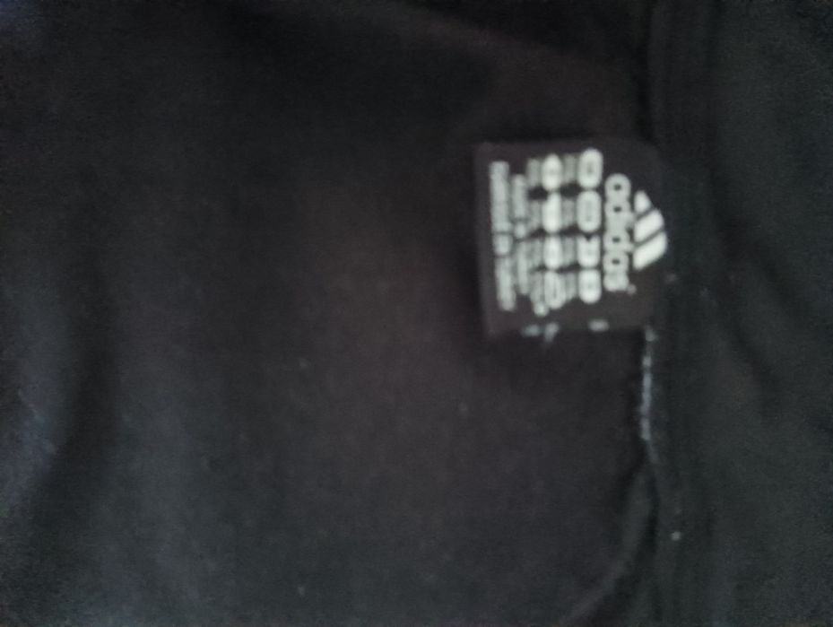 Adidas горнище оригинално не е използвано