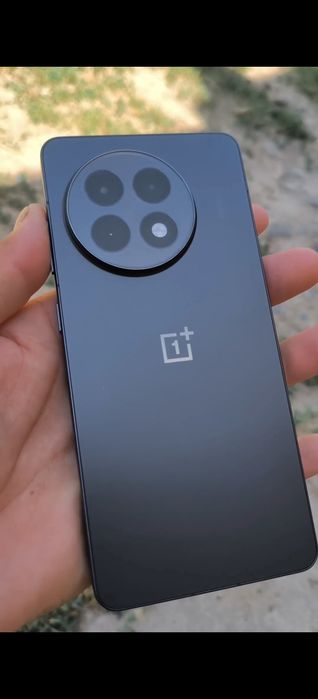 Oneplus ace 5 or 13R