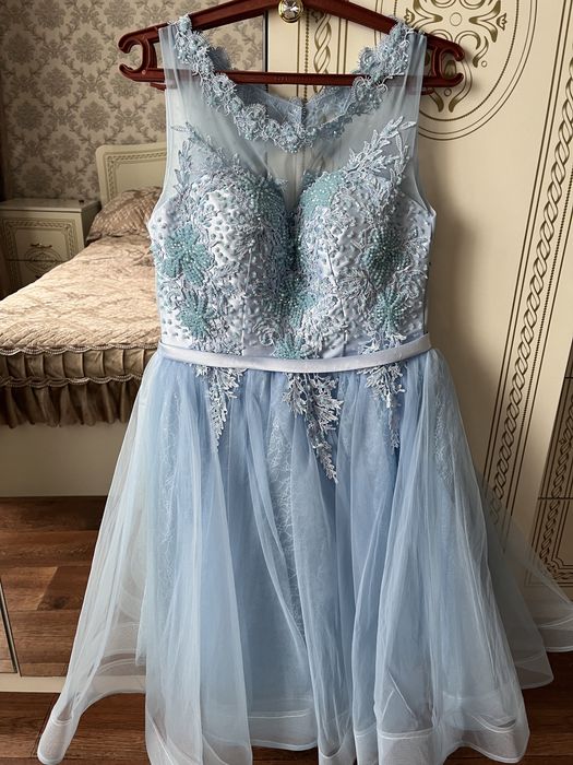 Платье на выпускной или для торжества