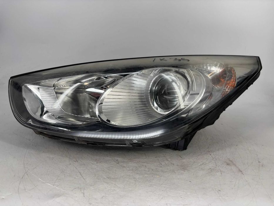 Far stanga Hyundai IX35 an 2011