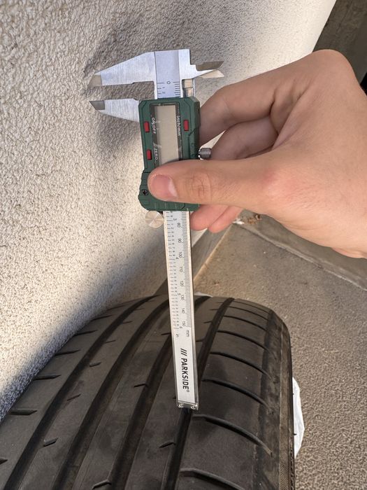 Toyo Proxes Sport 235/50/20