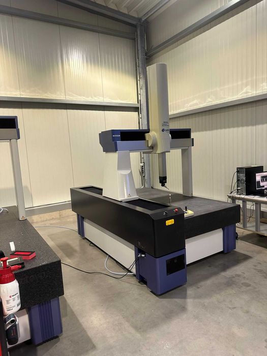 CNC Координатна измервателна машина CMM – Работен обхват 900 × 1600 × 600 mm – Напълно оборудвана