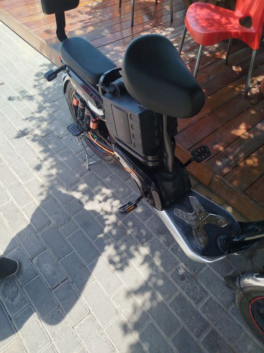 Moped-Skuter 2025yil