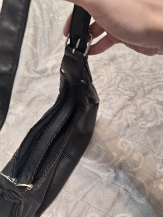 Сумочка кожаная.