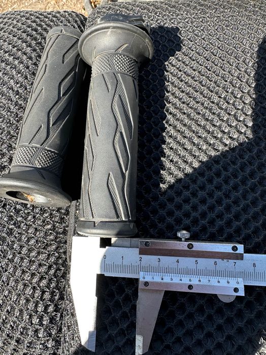 Оригинальные грипсы для мотоцикла