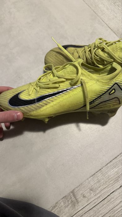 Nike mercurial yellow 41 номер