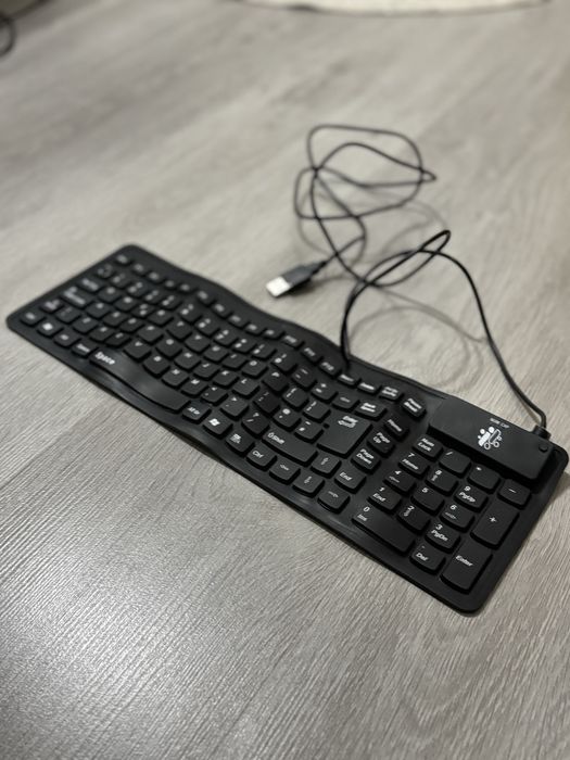 Tastatura portabila pliabila