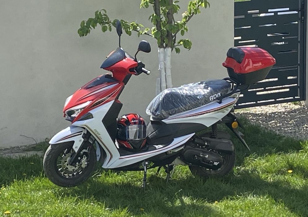 Scuter 50 cm cubi frumos, impecabil 2021