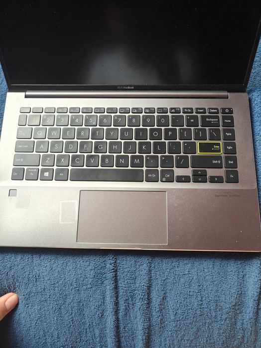 ASUS VivoBook S14