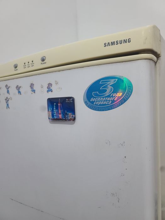 Продам Холодильник SAMSUNG