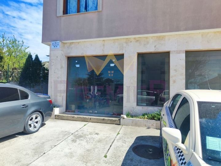 Продава се Промишлена сграда в Аксаково - 220 кв.м за 682 €/кв.м - Снимка #1