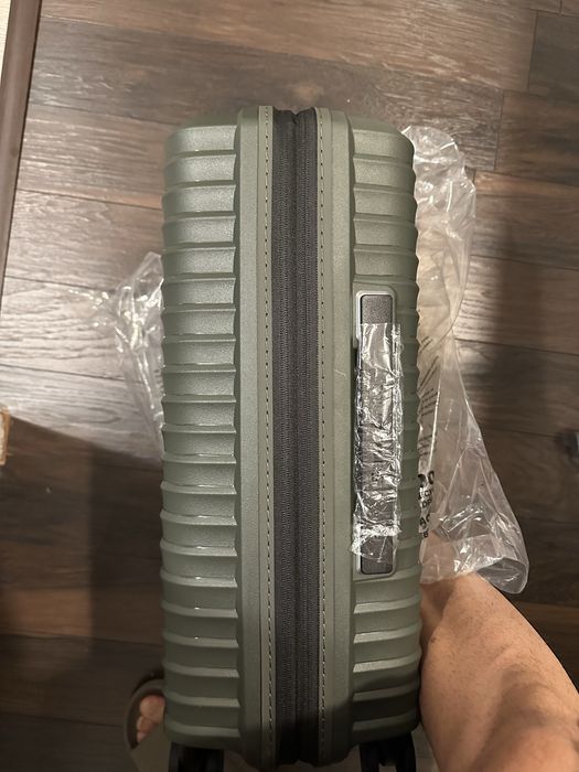 Troller Samsonite 55cm - expandabil Cabin, nou sigiliat.