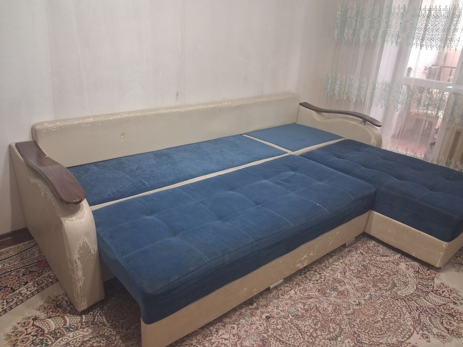 Отдам диван бесплатно!