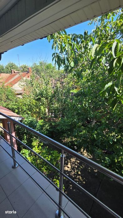 Apartament la casa de inchiriat – 2 camere, zona semicentrala