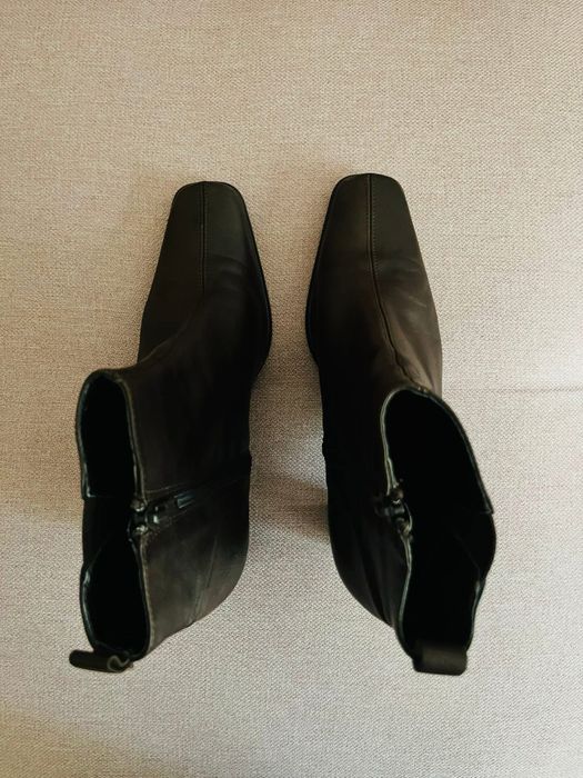 Botine vintage maro din piele naturala cu toc si varf patrat