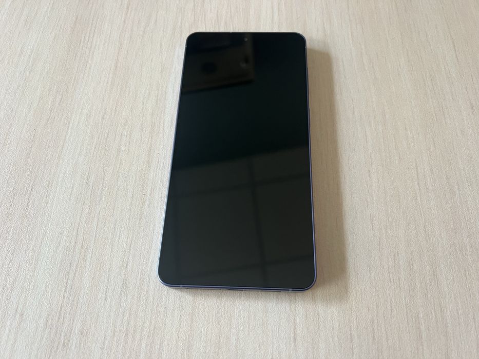 Продавам Samsung Galaxy S26+ 256/12GB-НОВ