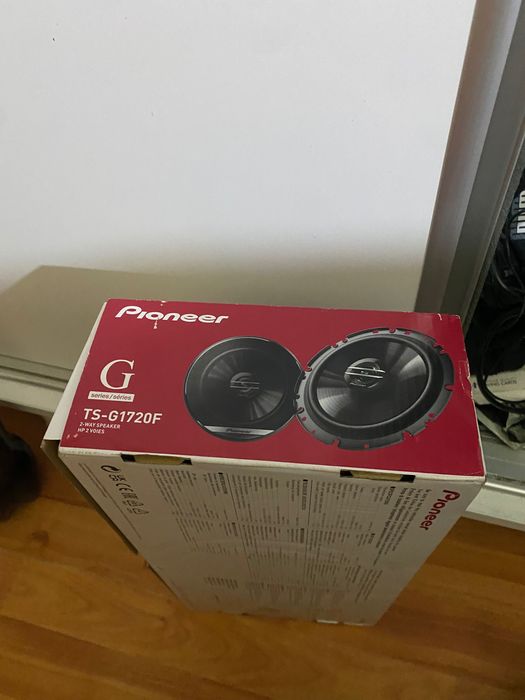 Vând boxe pioneer față/spate